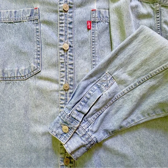 Levi’s •  Vintage Denim Red Tab Shirt • Light Blue • Large - Picture 14 of 17